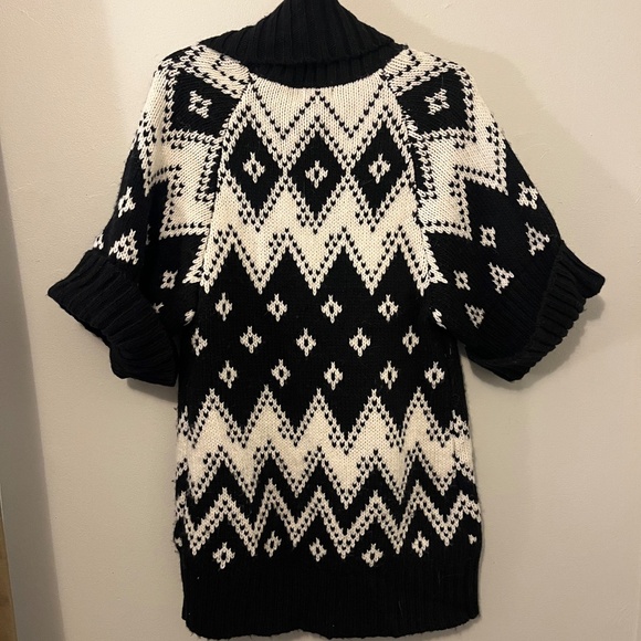 Express Chunky Knit Cardigan - Picture 2 of 2